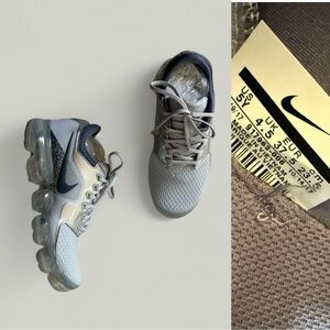 NIKE Sneakers Kids Size 5Y Women 6.5 Gray and Silver Air Vapor Max Mesh Platform